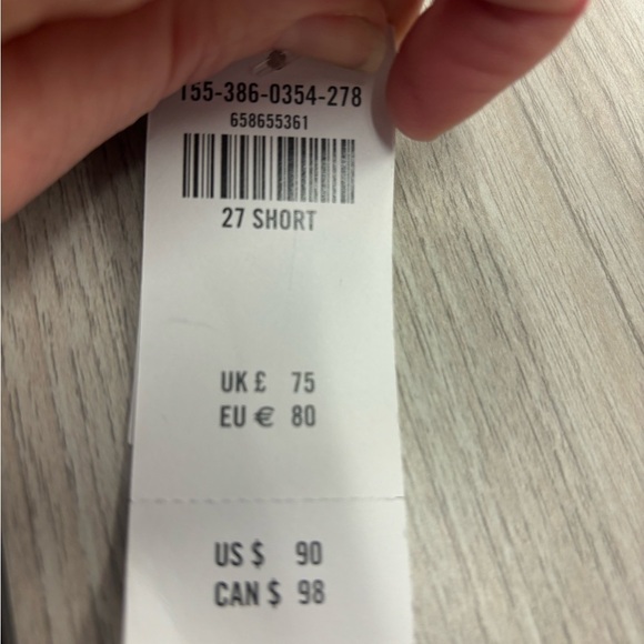 ambercrombie and fitch high rise The 90’s Relaxed size 27 4 short - Picture 5 of 5